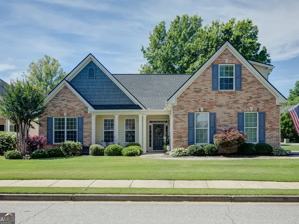 10 Village Park Dr, Newnan, GA 30265