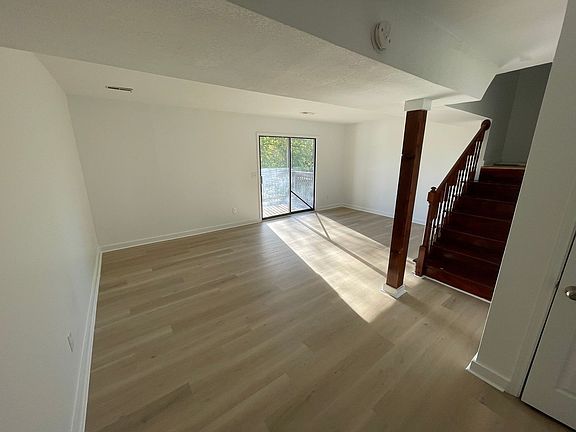 4th image of 1422 Stratton Place Dr Unit B