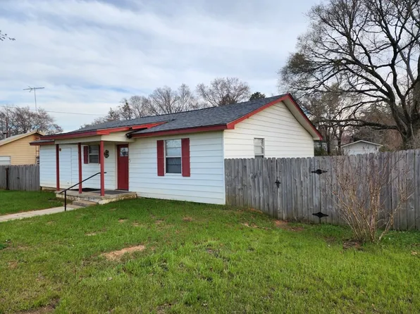 161 An County Rd #422, Palestine, TX 75803