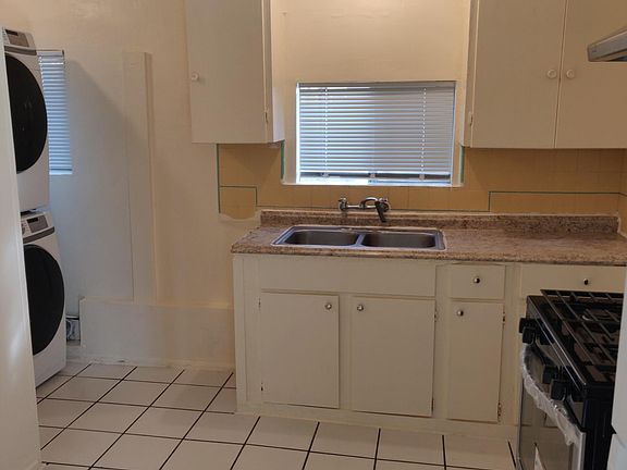 3rd image of 719 E Mabel Ave