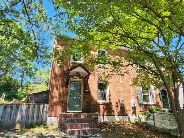 5820 Biscayne Dr, Alexandria, VA 22303
