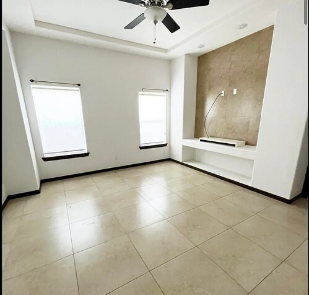 4217 Colbath Ave — Photo 4