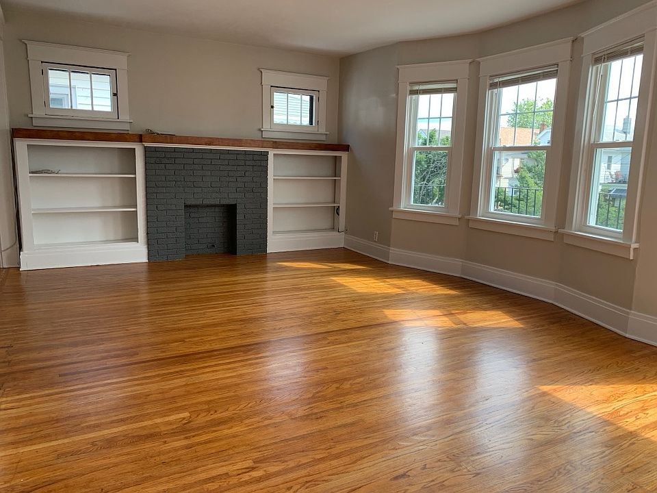 1st image of 322 N Park Ave