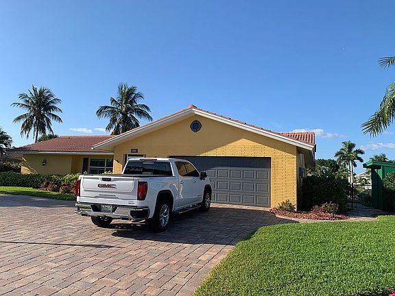 3rd image of 1011 Clarellen Dr
