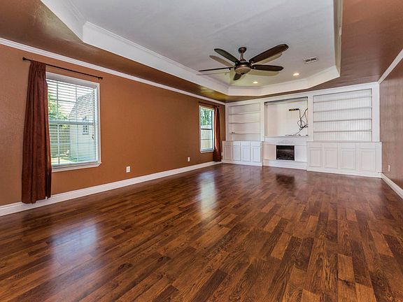 4th image of 304 Marseilles Dr
