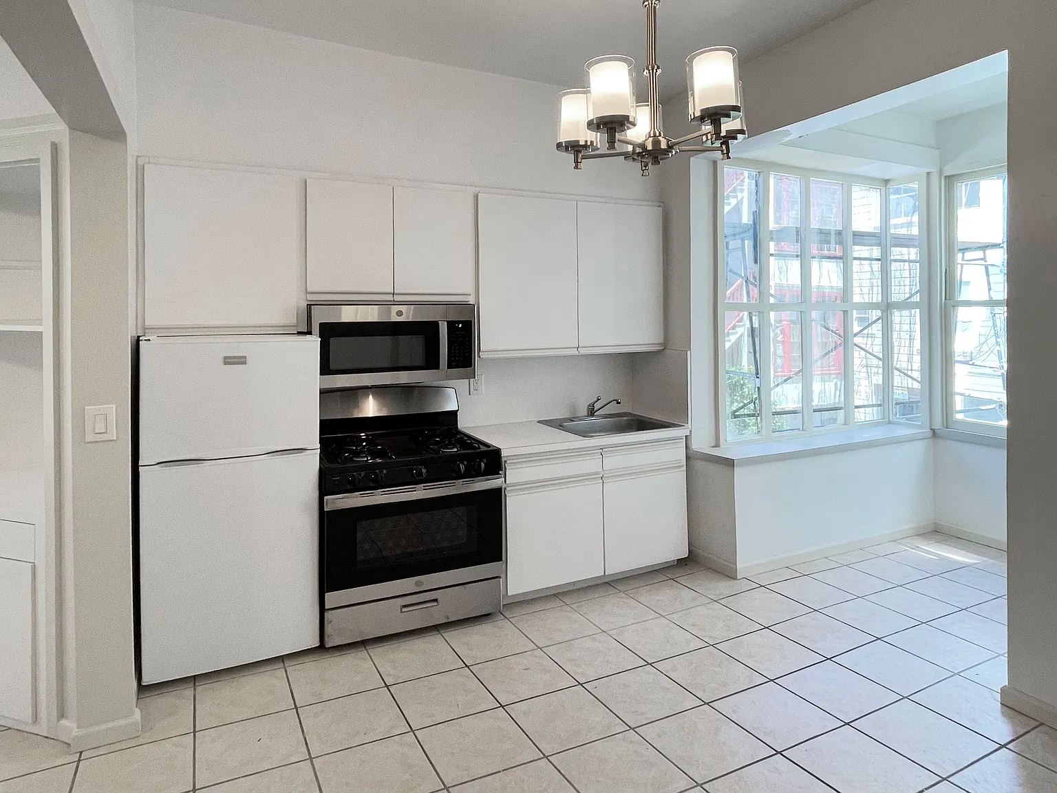 2 bed, $3,995 — Photo 3