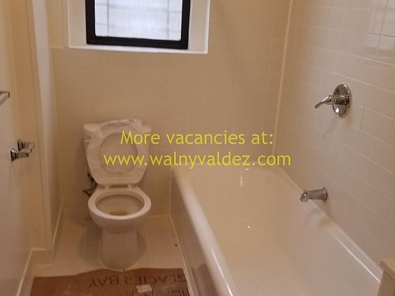 2nd image of 4138 Carpenter Ave APT 4B
