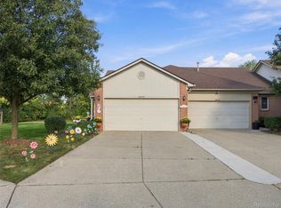 26455 Sanajo Ct, Chesterfield, MI 48051