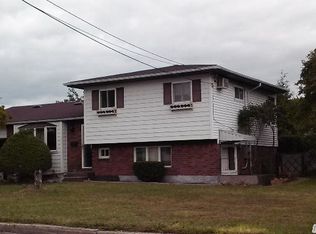 337 W 21st St, Deer Park, NY 11729