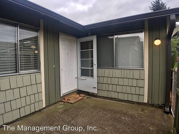 3rd image of 1616 SE 146th Ct