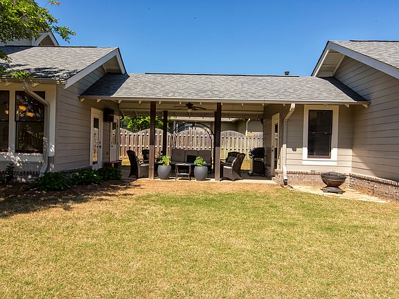3rd image of 2063 Ross Park Way