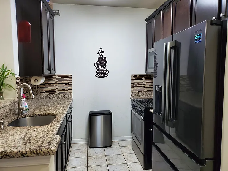 737 Strassle Way — Photo 5