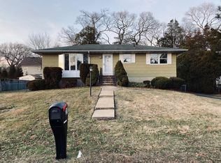 233 Bay Blvd, Bayville, NJ 08721