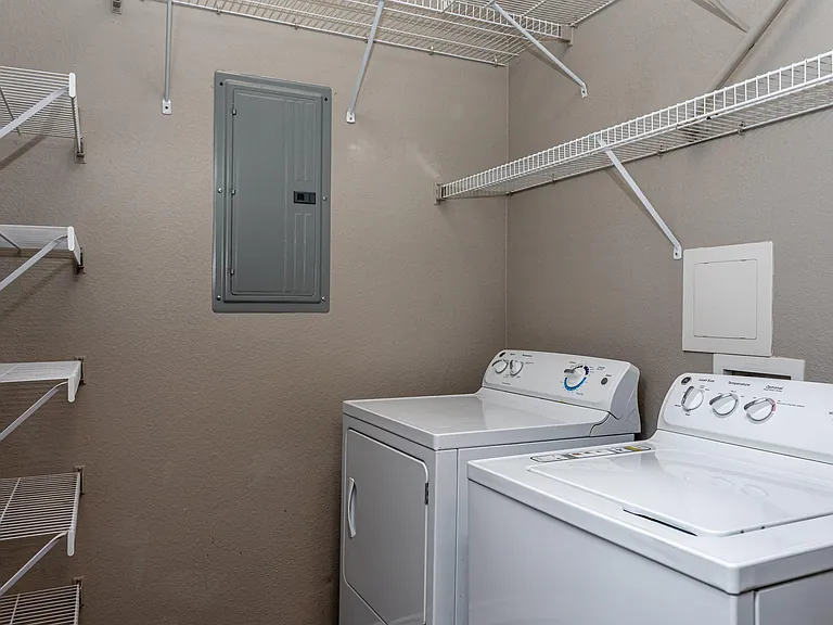 Stoneleigh Centerton Apartments — Photo 22