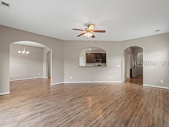 5th image of 57 Running Oak Dr