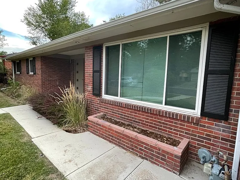 249 Newport St — Photo 34