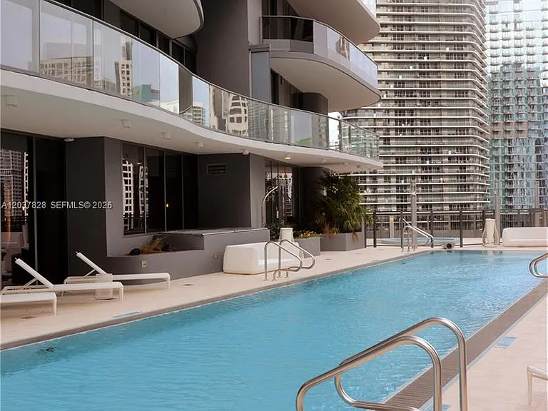 1000 Brickell Plz #2007 — Photo 31