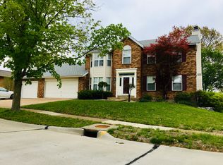 7040 Broken Oak Dr, Saint Louis, MO 63129