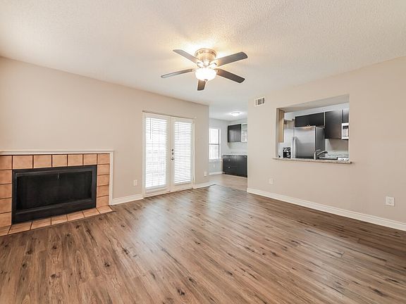 5th image of 402 Dawn Dr