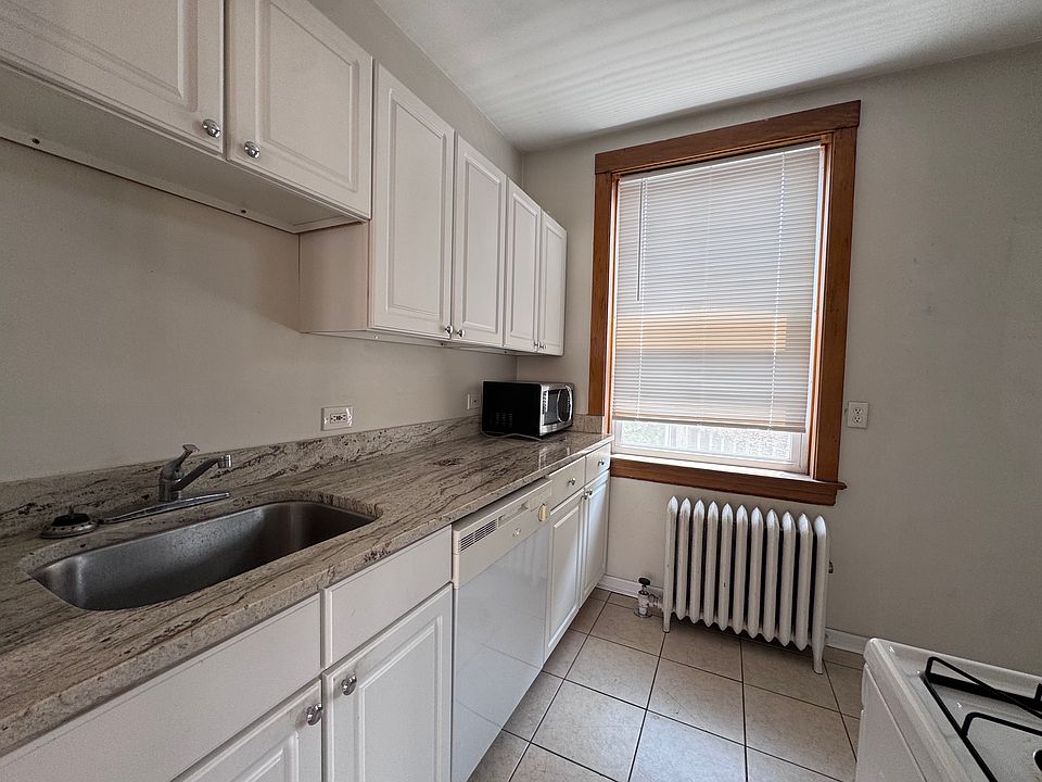 1st image of 4107 N Ashland Ave #3E