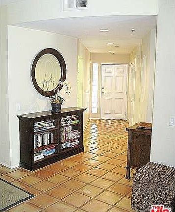 3rd image of 12633 Moorpark St Unit 107