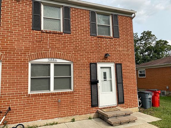 2nd image of 3882-3886 La Rosa Dr