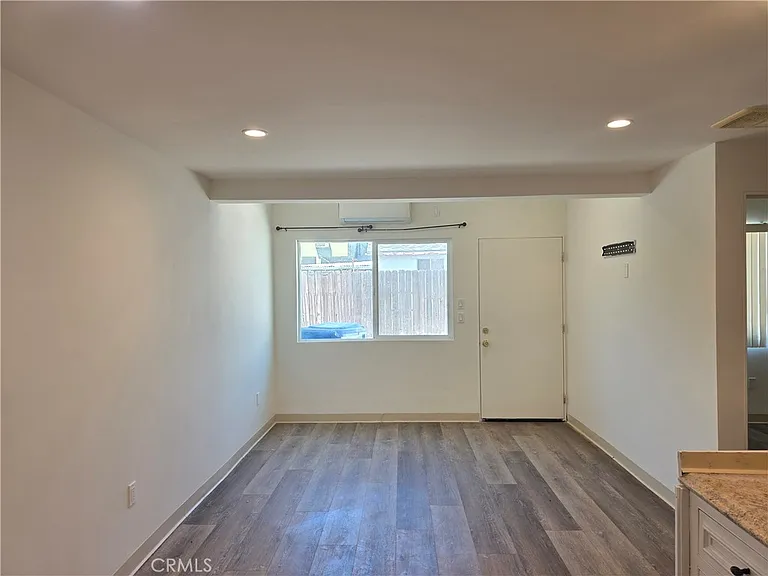 6911 Baird Ave #1/2 — Photo 8