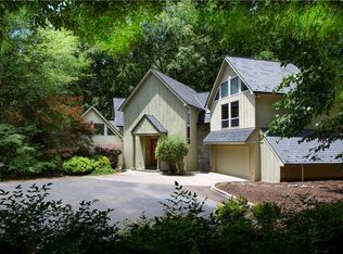 1387 River Cliff Dr, Maidens, VA 23102