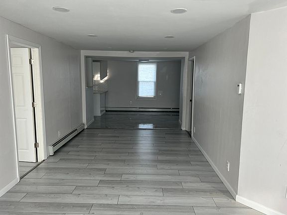 4th image of 8 Winthrop St Floor 1
