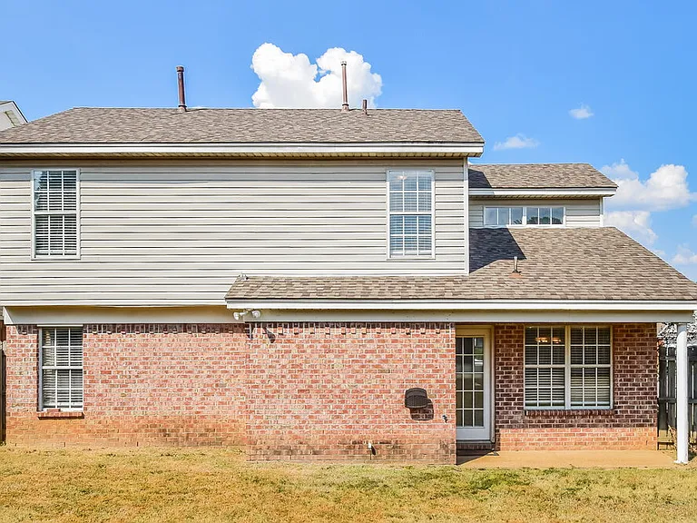 9793 Dogwood Ct E — Photo 17