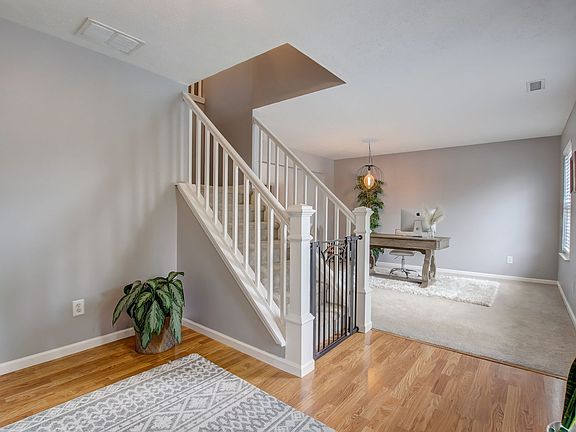 3rd image of 19157 Pierson Ct