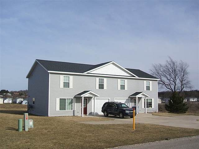 1st image of 1521/1525 Mark Ln