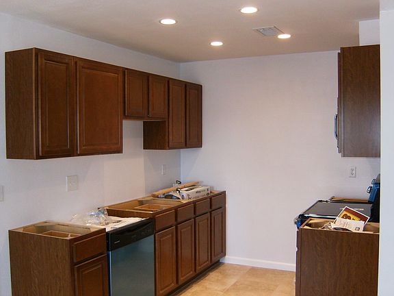 3rd image of 2225 Barranca Dr