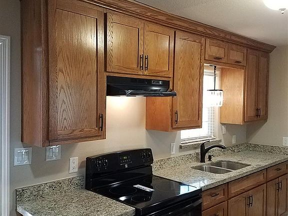 4th image of 1304 W Ellaine Ave