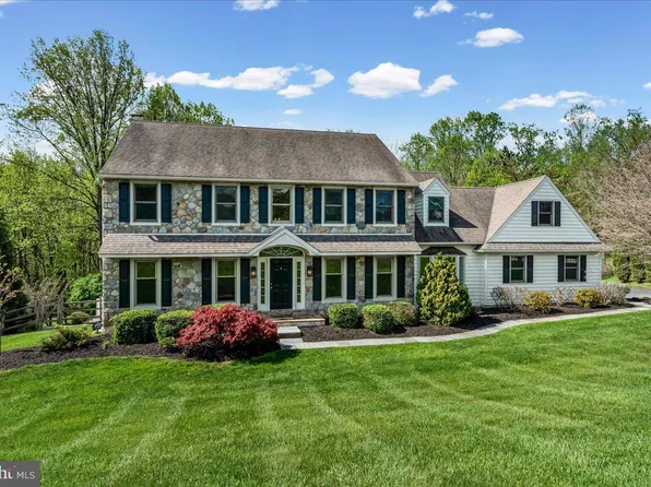 407 Valley Dr, Lincoln University, PA 19352