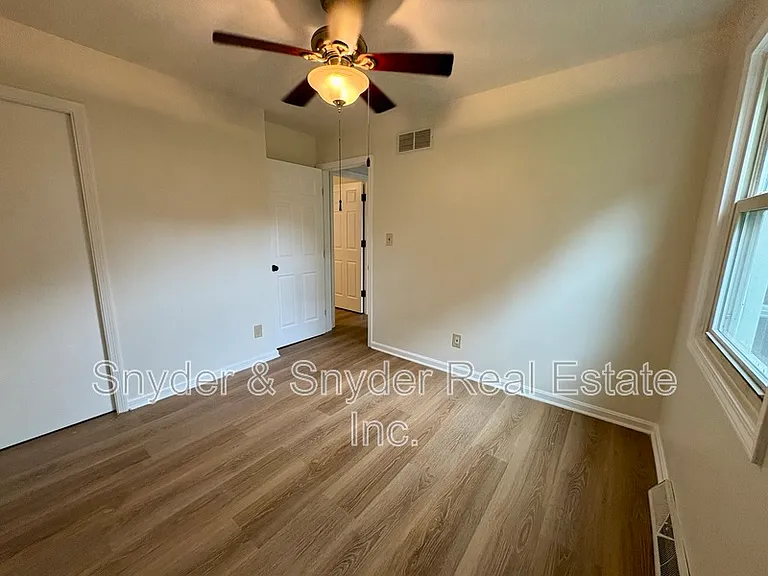 1173 Dayton St — Photo 12