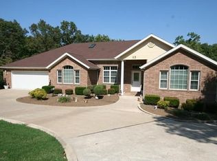 12 Bayloch Ln, Bella Vista, AR 72715