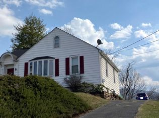 527 W Park St, Covington, VA 24426