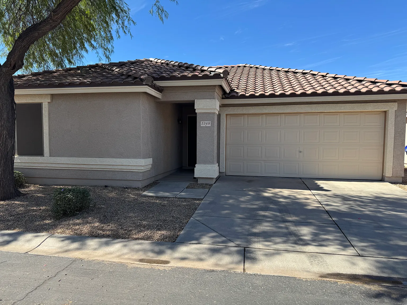 3 bed, 1421 sqft, $2,500 — Photo 1