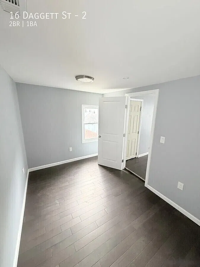 16 Daggett St - 2 — Photo 4