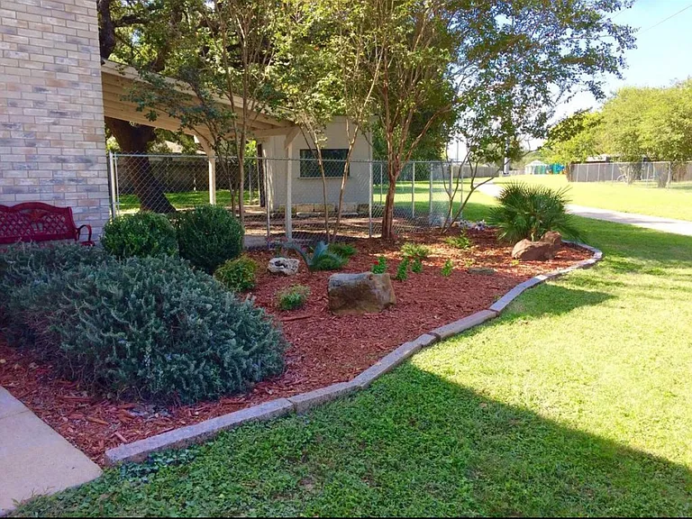 1817 Taron Cv — Photo 3