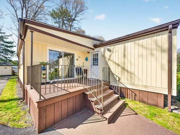19 Timber Ln, West Wareham, MA 02576