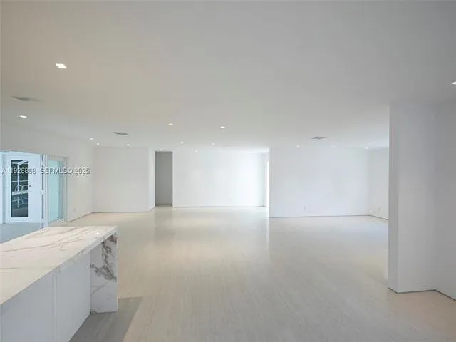 145 S Prospect Dr — Photo 20