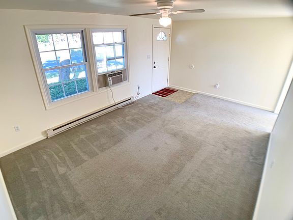 2nd image of 104 Country Park Dr