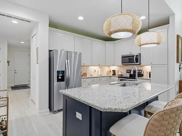 511 Landshark Blvd — Photo 3