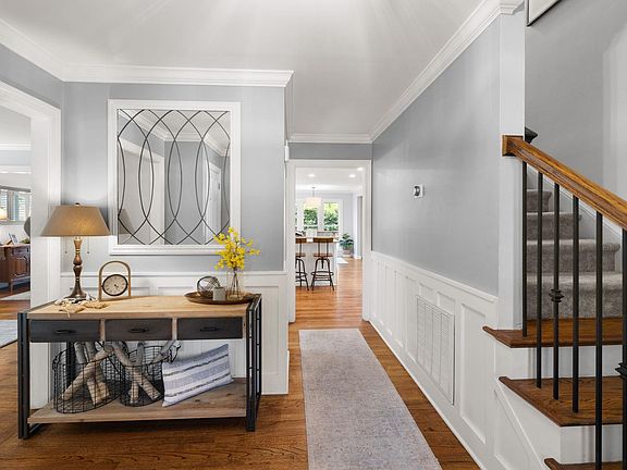 5th image of 210 Rock Rd