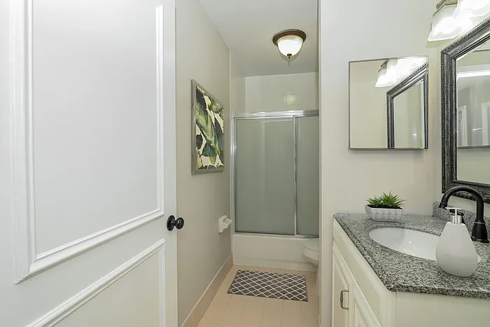 3643 NW 63rd Ct — Photo 12