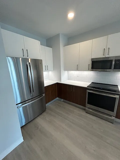 Floor plan 1 Bed 1 Bath open style with glass slider Large