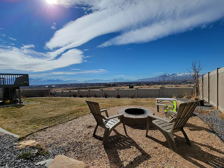 591 W Horizon Dr — Photo 21