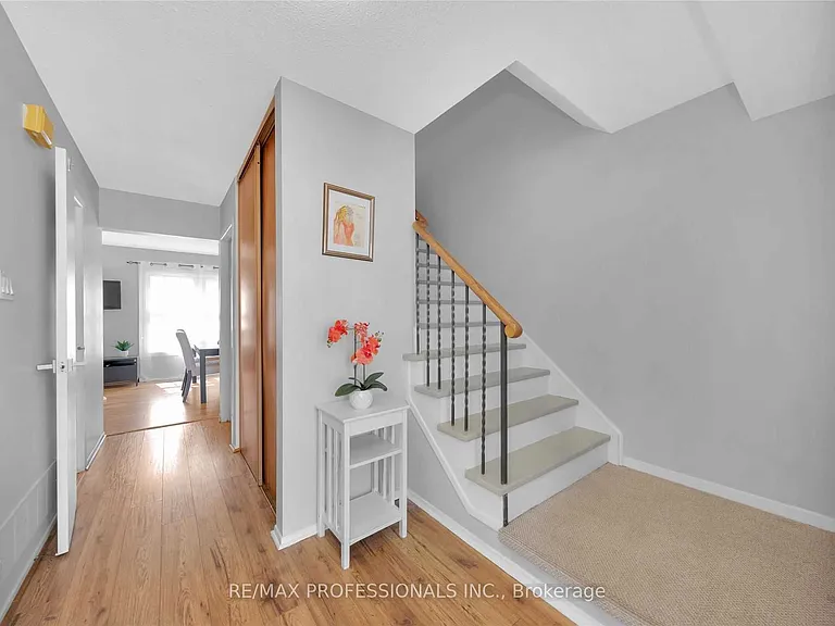 47 Wishford Dr — Photo 7